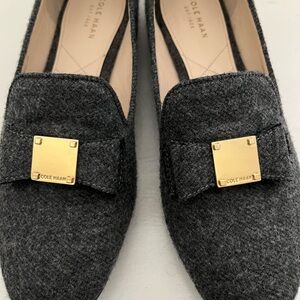 Cole Haan Women’s Felted Gray Wool/w Signature Gold Metal Loafers Size 8